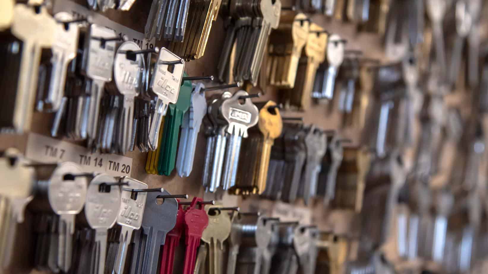 Locksmith Near Me in Boston, MA - Best Prices | Fast ...